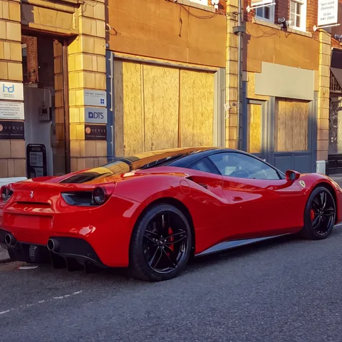 Ferrari 488 GTB, rouge