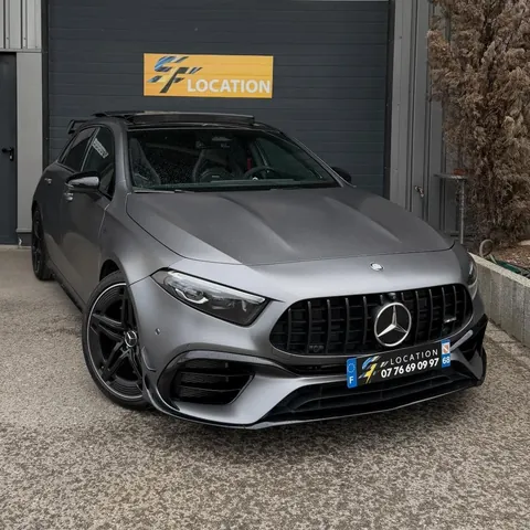 Mercedes-AMG A 45 S, gris