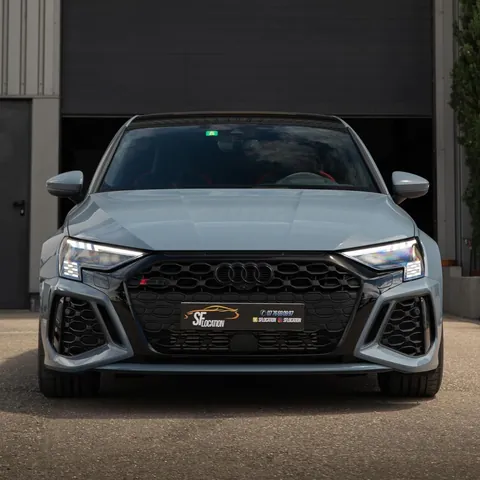 Audi RS 3, gris