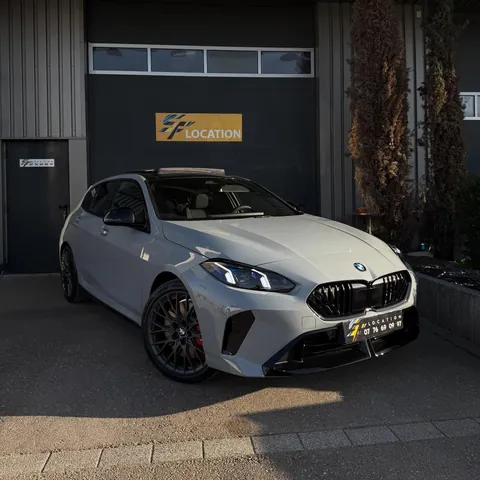 BMW Série 1, gris clair